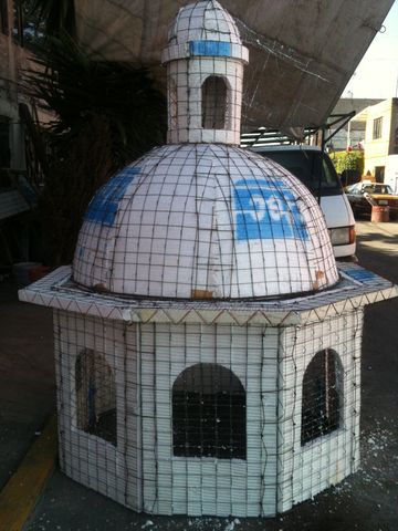1.20 DE DIAMETRO 
BASE OCTAGONAL DE 
80 CMS DE ALTO